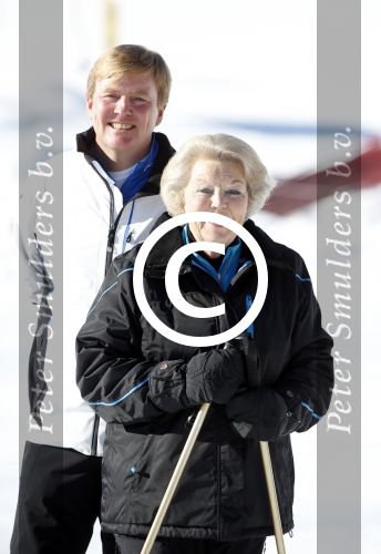 Lech, 18 Februari 2013 Fotoshoot Kon. huis in Lech tijdens de wintersportvakantie met o.a.: Koningin Beatrix, Prins Willem Alexander, Prinses Maxima, Prinses Amalia, Prinses Alexia en Prinses Ariane.
Foto Peter Smulders BV
