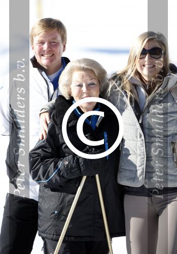 Lech, 18 Februari 2013 Fotoshoot Kon. huis in Lech tijdens de wintersportvakantie met o.a.: Koningin Beatrix, Prins Willem Alexander, Prinses Maxima, Prinses Amalia, Prinses Alexia en Prinses Ariane.
Foto Peter Smulders BV