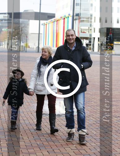 Amsterdam 3 februari 2013
Premiere Ted en de Schat in pathe Arena. Lange Frans met zoon en moeder
Peter Smulders bv