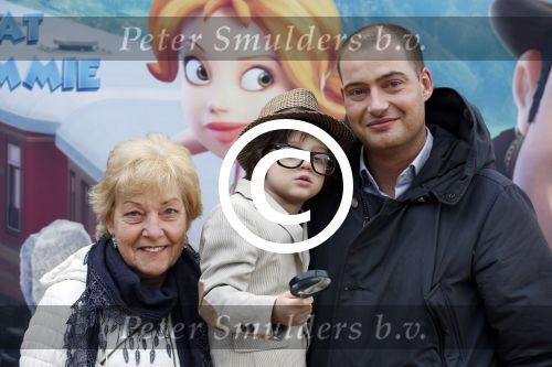Amsterdam 3 februari 2013
Premiere Ted en de Schat in pathe Arena. Lange Frans met zoon en moeder
Peter Smulders bv