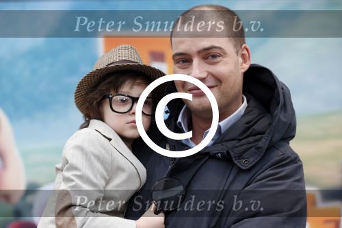 Amsterdam 3 februari 2013
Premiere Ted en de Schat in pathe Arena. Lange Frans met zoon en moeder
Peter Smulders bv