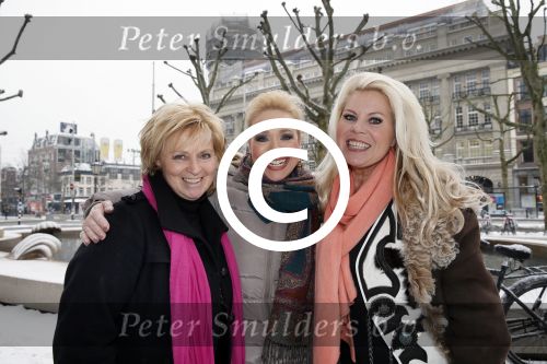 Amsterdam 26 januari 2013
Debbie Jenner Gemma v Eck en Marga Scheide tijdens intervieuw voor Stry in hotel Americain.
Peter Smulders bv