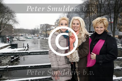 Amsterdam 26 januari 2013
Debbie Jenner Gemma v Eck en Marga Scheide tijdens intervieuw voor Stry in hotel Americain.
Peter Smulders bv