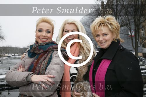 Amsterdam 26 januari 2013
Debbie Jenner Gemma v Eck en Marga Scheide tijdens intervieuw voor Stry in hotel Americain.
Peter Smulders bv