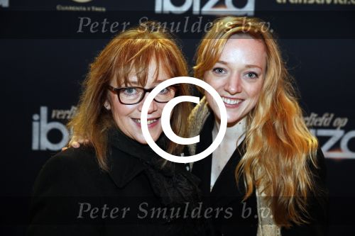 Amsterdam 28 januari 2013
Premiere verliefd op ibiza in Tuschinski. Maria Peters met dochter
Peter Smulders bv