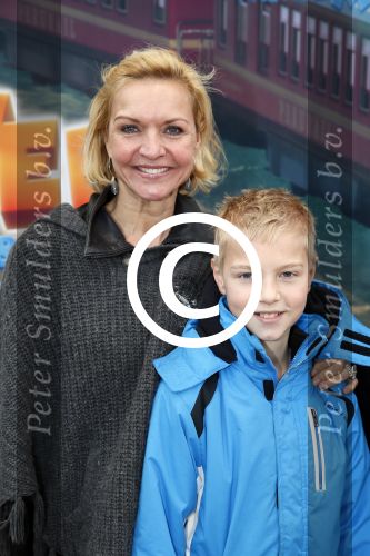 Amsterdam 3 februari 2013
Premiere Ted en de Schat in pathe Arena. mariska v Kolck met zoon en vriendjes
Peter Smulders bv