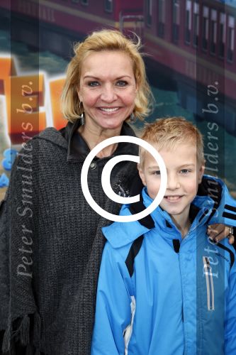 Amsterdam 3 februari 2013
Premiere Ted en de Schat in pathe Arena. mariska v Kolck met zoon en vriendjes
Peter Smulders bv