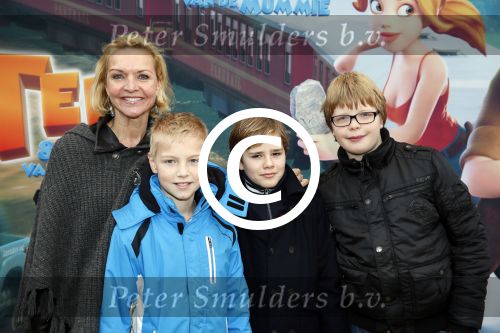 Amsterdam 3 februari 2013
Premiere Ted en de Schat in pathe Arena. mariska v Kolck met zoon en vriendjes
Peter Smulders bv