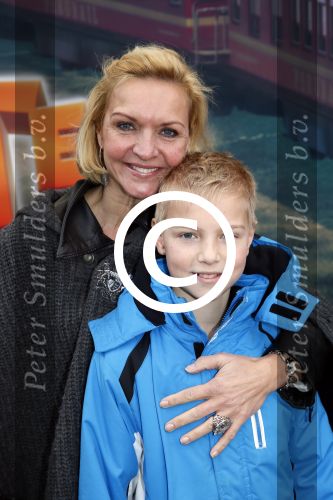 Amsterdam 3 februari 2013
Premiere Ted en de Schat in pathe Arena. mariska v Kolck met zoon en vriendjes
Peter Smulders bv