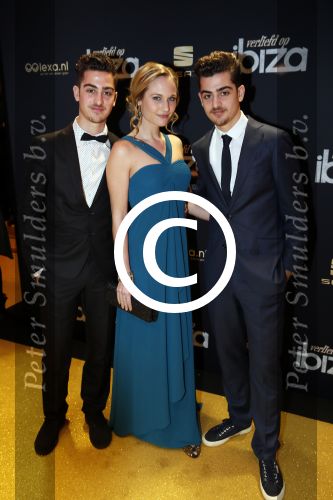 Amsterdam 28 januari 2013
Premiere verliefd op ibiza in Tuschinski. Kimberly Klaver met ~Marius en Jasper Gottlieb
Peter Smulders bv