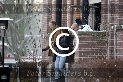 Rotterdam 23 januari 2013
Melissa Sneekes en Rene v d Gijp samen lunchen bij the harbour club in Rotterdam. Rene wil een dna test laten oen om te kijken of hij de vader van Melissa is.
Peter Smulders bv