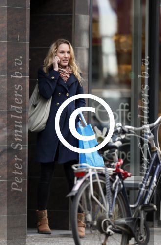 Amsterdam 4 februari 2013
Melody Klaver bellen op straat.
Peter Smulders bv