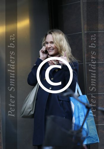 Amsterdam 4 februari 2013
Melody Klaver bellen op straat.
Peter Smulders bv