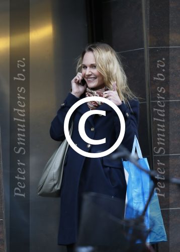 Amsterdam 4 februari 2013
Melody Klaver bellen op straat.
Peter Smulders bv