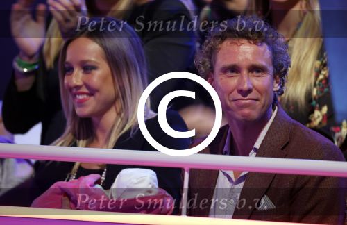 Hilversum 19 januari 2013
Opnames sterren dansen op het ijs in studio 24 gepresenteerd door Gerard Joling. Michael Boogerd met zijn vriendin Darya Nucci en dochtertje Anais
Peter Smulders bv