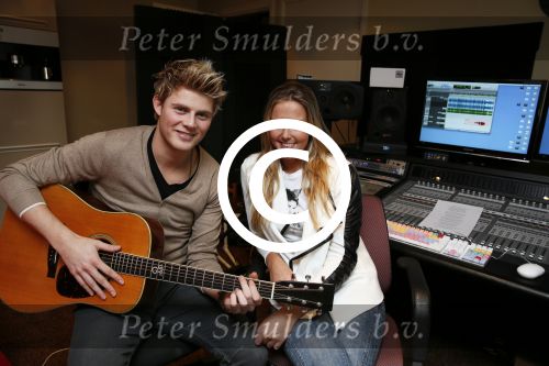Volendam 30 januari 2013
Monique Smit en Tim Douwsma tijdens opnames van hun nieuwe cd die ze samen opnemen.
Peter Smulders bv