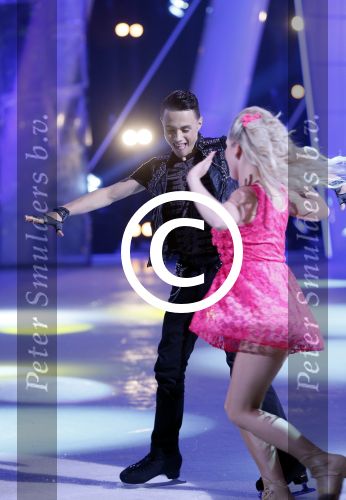Hilversum 19 januari 2013
Opnames sterren dansen op het ijs in studio 24 gepresenteerd door Gerard Joling. MONSIF BAKKALI EN SCHAATSPARTNER PATTI PETRUS

Peter Smulders bv