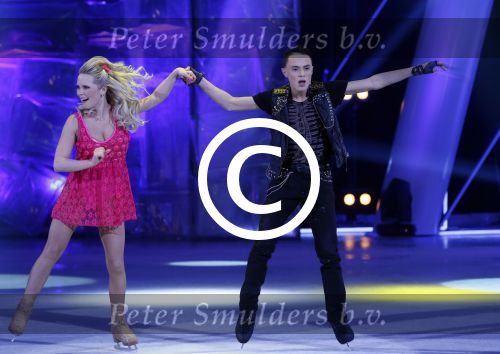 Hilversum 19 januari 2013
Opnames sterren dansen op het ijs in studio 24 gepresenteerd door Gerard Joling. MONSIF BAKKALI EN SCHAATSPARTNER PATTI PETRUS

Peter Smulders bv