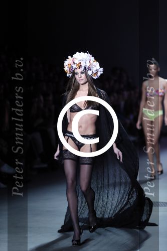 Amsterdam 25 januari 2013
Modeshow muchachomalo tijdens amsterdam fashion week met oa Ferry Doedens.
Peter Smulders bv
