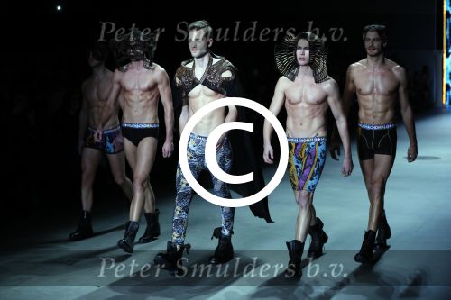 Amsterdam 25 januari 2013
Modeshow muchachomalo tijdens amsterdam fashion week met oa Ferry Doedens.
Peter Smulders bv