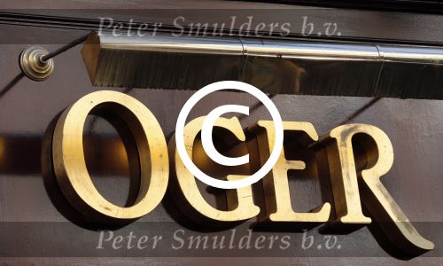 Amsterdam 2 februari 2013
Diverse winkels op de pc hooftstraat. Oger
Peter Smulders bv