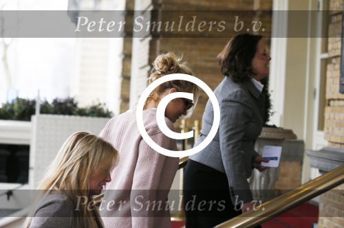 Amsterdam 18 januari 2013
Pamela Anderson arriveert bij het Amstel hotel.
Peter Smulders bv