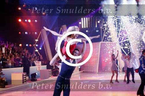 Hilversum 19 januari 2013
Pamela Anderson en haar schaatspartner Matt Evers bij sterren dansen op het ijs van SBS6.
Peter Smulders bv