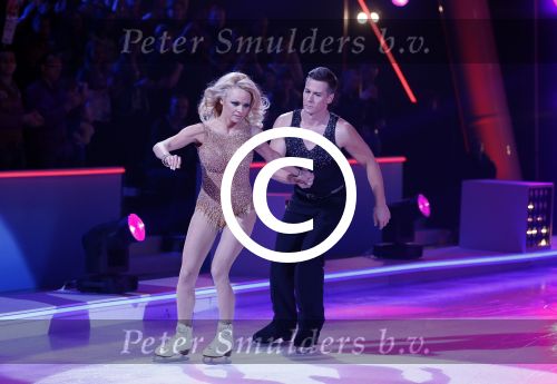 Hilversum 19 januari 2013
Pamela Anderson en haar schaatspartner Matt Evers bij sterren dansen op het ijs van SBS6.
Peter Smulders bv
