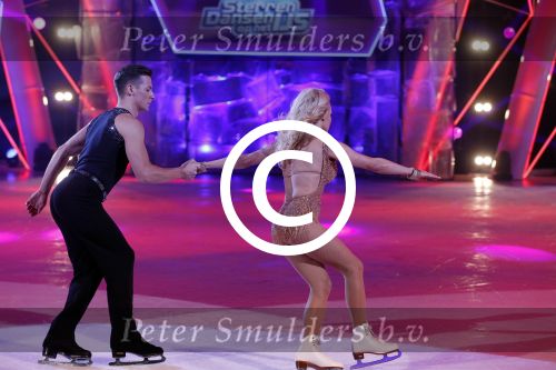 Hilversum 19 januari 2013
Pamela Anderson en haar schaatspartner Matt Evers bij sterren dansen op het ijs van SBS6.
Peter Smulders bv