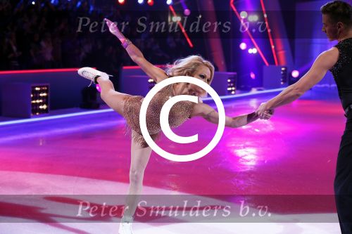 Hilversum 19 januari 2013
Pamela Anderson en haar schaatspartner Matt Evers bij sterren dansen op het ijs van SBS6.
Peter Smulders bv