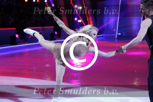 Hilversum 19 januari 2013
Pamela Anderson en haar schaatspartner Matt Evers bij sterren dansen op het ijs van SBS6.
Peter Smulders bv