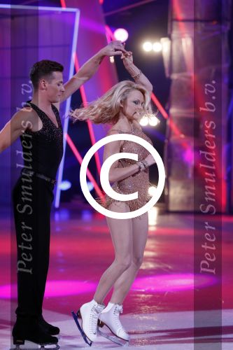Hilversum 19 januari 2013
Pamela Anderson en haar schaatspartner Matt Evers bij sterren dansen op het ijs van SBS6.
Peter Smulders bv
