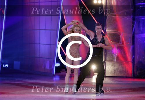 Hilversum 19 januari 2013
Pamela Anderson en haar schaatspartner Matt Evers bij sterren dansen op het ijs van SBS6.
Peter Smulders bv