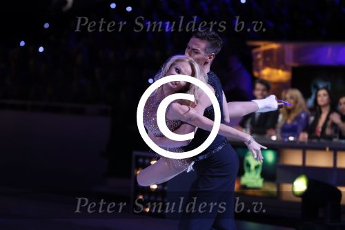 Hilversum 19 januari 2013
Pamela Anderson en haar schaatspartner Matt Evers bij sterren dansen op het ijs van SBS6.
Peter Smulders bv