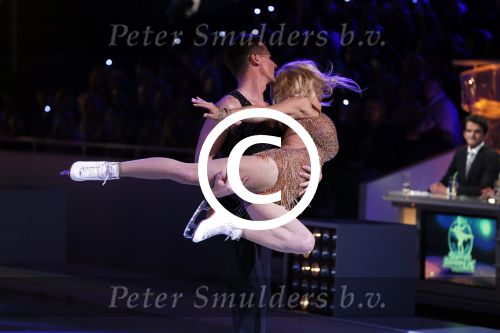 Hilversum 19 januari 2013
Pamela Anderson en haar schaatspartner Matt Evers bij sterren dansen op het ijs van SBS6.
Peter Smulders bv