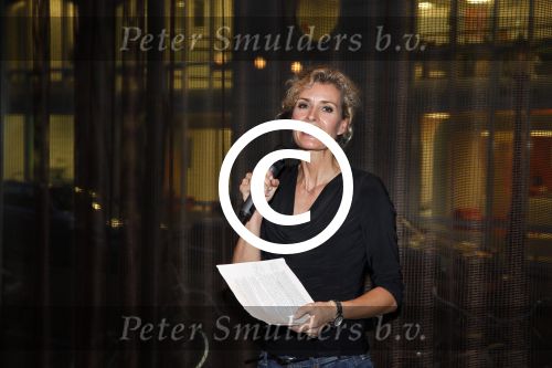 Amsterdam 4 februari 2013
Presentatie boek Patricia Snel in V hotel . Jaap Jongbloed krijgt het eerste exemplaar en zijn vriendin Quirine Melssen zingt verschillende liederen.
Peter Smulders bv