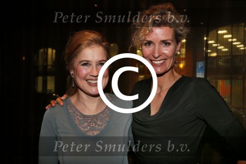 Amsterdam 4 februari 2013
Presentatie boek Patricia Snel in V hotel . Jaap Jongbloed krijgt het eerste exemplaar en zijn vriendin Quirine Melssen zingt verschillende liederen.
Peter Smulders bv