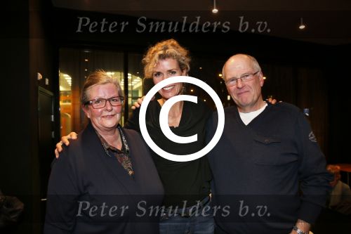 Amsterdam 4 februari 2013
Presentatie boek Patricia Snel in V hotel . Jaap Jongbloed krijgt het eerste exemplaar en zijn vriendin Quirine Melssen zingt verschillende liederen.
Peter Smulders bv