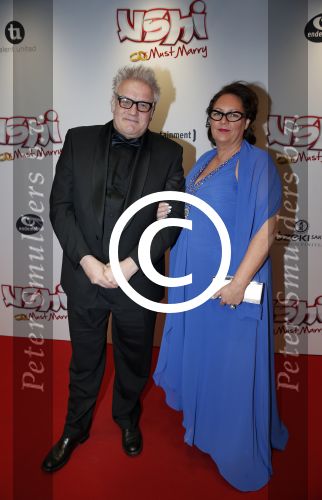 Amsterdam 11 februari 2013
Premiere Ushi must marry met Wendy v Dijk in Tuschinski. Paul Ruven met vrouw
Peter Smulders bv
