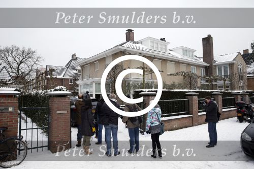Amsterdam 22 januari 2013
Estelle Cruijff en twee vrienden hebben Badr Hari opgehaald nadat hij vrijgelaten is uit de gevangenis. Bij hun huis stond veel pers te wachten.
Peter Smulders bv
