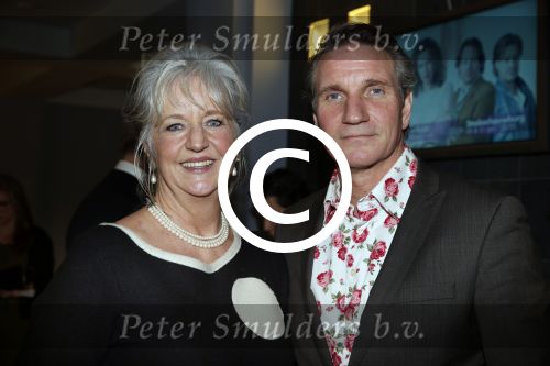 Haarlem 31 januari 2013
Premiere terug naar de kust in de schouwburg van Haarlem. peter Blok met vrouw
Peter Smulders bv