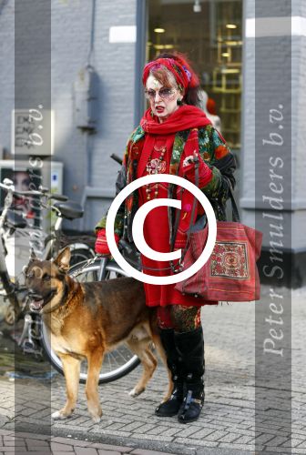 Amsterdam 4 februari 2013
Petra Heijboer met hond op de cornelis schuytstraat.
Peter Smulders bv