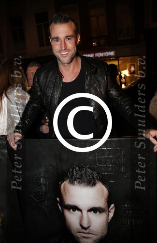 Amsterdam 7 februari 2013
Presentatie cover talkies met Olcay Gulsen en Philipp Plein erop.
Feestje is op de cd pc Hooftstraat bij cafe PC
Peter Smulders bv