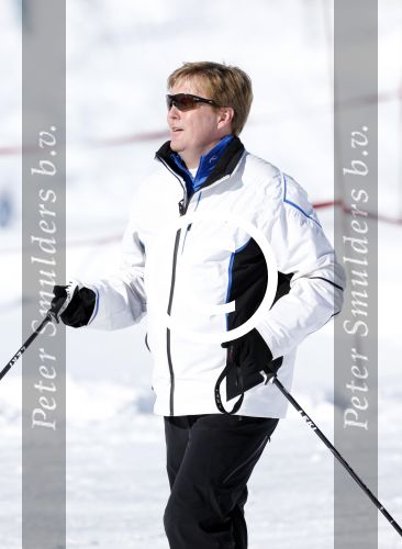 Lech, 18 Februari 2013 Fotoshoot Kon. huis in Lech tijdens de wintersportvakantie met o.a.: Koningin Beatrix, Prins Willem Alexander, Prinses Maxima, Prinses Amalia, Prinses Alexia en Prinses Ariane.
Foto Peter Smulders BV