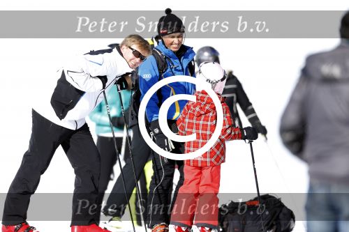 Lech, 18 Februari 2013 Fotoshoot Kon. huis in Lech tijdens de wintersportvakantie met o.a.: Koningin Beatrix, Prins Willem Alexander, Prinses Maxima, Prinses Amalia, Prinses Alexia en Prinses Ariane.
Foto Peter Smulders BV