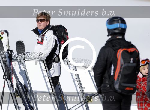 Lech, 18 Februari 2013 Fotoshoot Kon. huis in Lech tijdens de wintersportvakantie met o.a.: Koningin Beatrix, Prins Willem Alexander, Prinses Maxima, Prinses Amalia, Prinses Alexia en Prinses Ariane.
Foto Peter Smulders BV