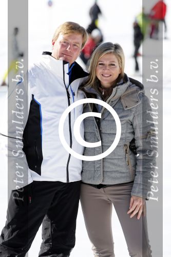 Lech, 18 Februari 2013 Fotoshoot Kon. huis in Lech tijdens de wintersportvakantie met o.a.: Koningin Beatrix, Prins Willem Alexander, Prinses Maxima, Prinses Amalia, Prinses Alexia en Prinses Ariane.
Foto Peter Smulders BV