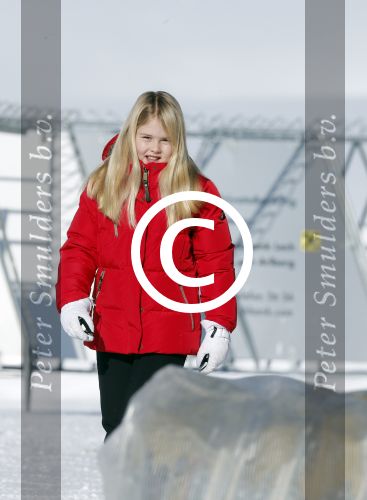 Lech, 18 Februari 2013 Fotoshoot Kon. huis in Lech tijdens de wintersportvakantie met o.a.: Koningin Beatrix, Prins Willem Alexander, Prinses Maxima, Prinses Amalia, Prinses Alexia en Prinses Ariane.
Foto Peter Smulders BV