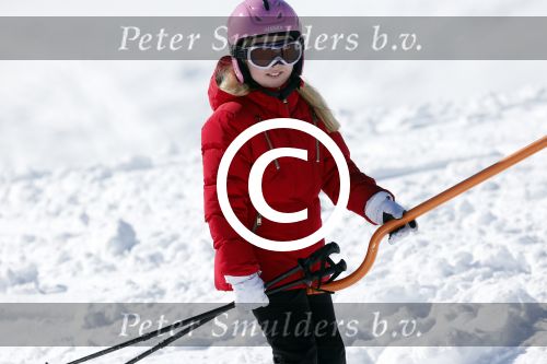 Lech, 18 Februari 2013 Fotoshoot Kon. huis in Lech tijdens de wintersportvakantie met o.a.: Koningin Beatrix, Prins Willem Alexander, Prinses Maxima, Prinses Amalia, Prinses Alexia en Prinses Ariane.
Foto Peter Smulders BV