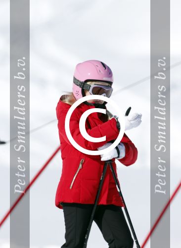 Lech, 18 Februari 2013 Fotoshoot Kon. huis in Lech tijdens de wintersportvakantie met o.a.: Koningin Beatrix, Prins Willem Alexander, Prinses Maxima, Prinses Amalia, Prinses Alexia en Prinses Ariane.
Foto Peter Smulders BV